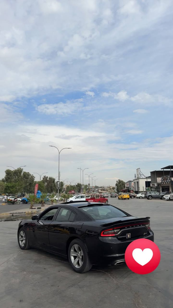 السلام عليكم 
جارجر 2019 
sxt بلاص
رقم بغداد الماني 
حادث فقط دعاميه اماميه
بل عراق جاملغ خلفي 
وباب خلفي فقط 
فتحه 
كشنات خزن 
شاشه 
فول السياره 
السعر 173 
العنوان موصل 
*********** 
بيع فقط
