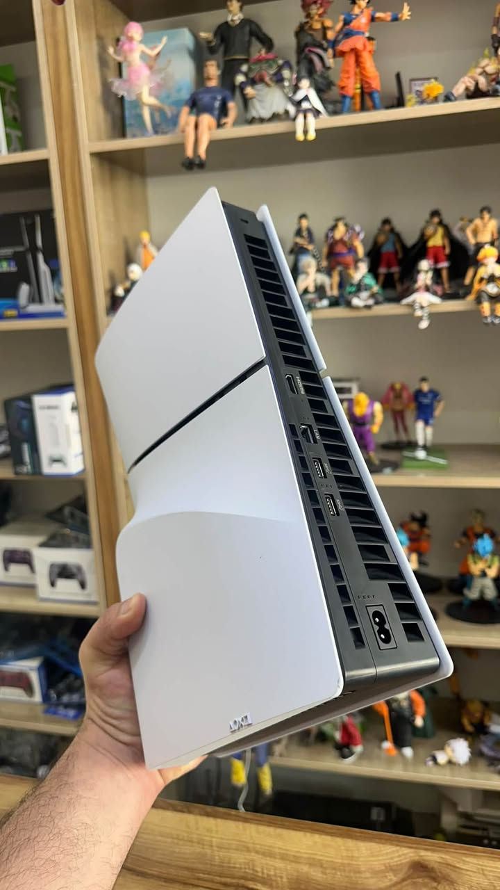 ‏سلام عليكم متوفر عندي بلي فايف Slim أوروبي إصدار طافي  اصلية لوك Sticker أحدث نظام موجود 
￼￼غراض كاملة 
2 جوستك اصلي 
كيبل HDMI الاصلي 
كيبل Power 
السعر / 775 
‏متوفر توصيل إلى جميع مناطق العراق 
العنوان / بغداد - الدورة - جمعية خير الله
مركز تيرا ستور
￼￼ ‭***********‬
