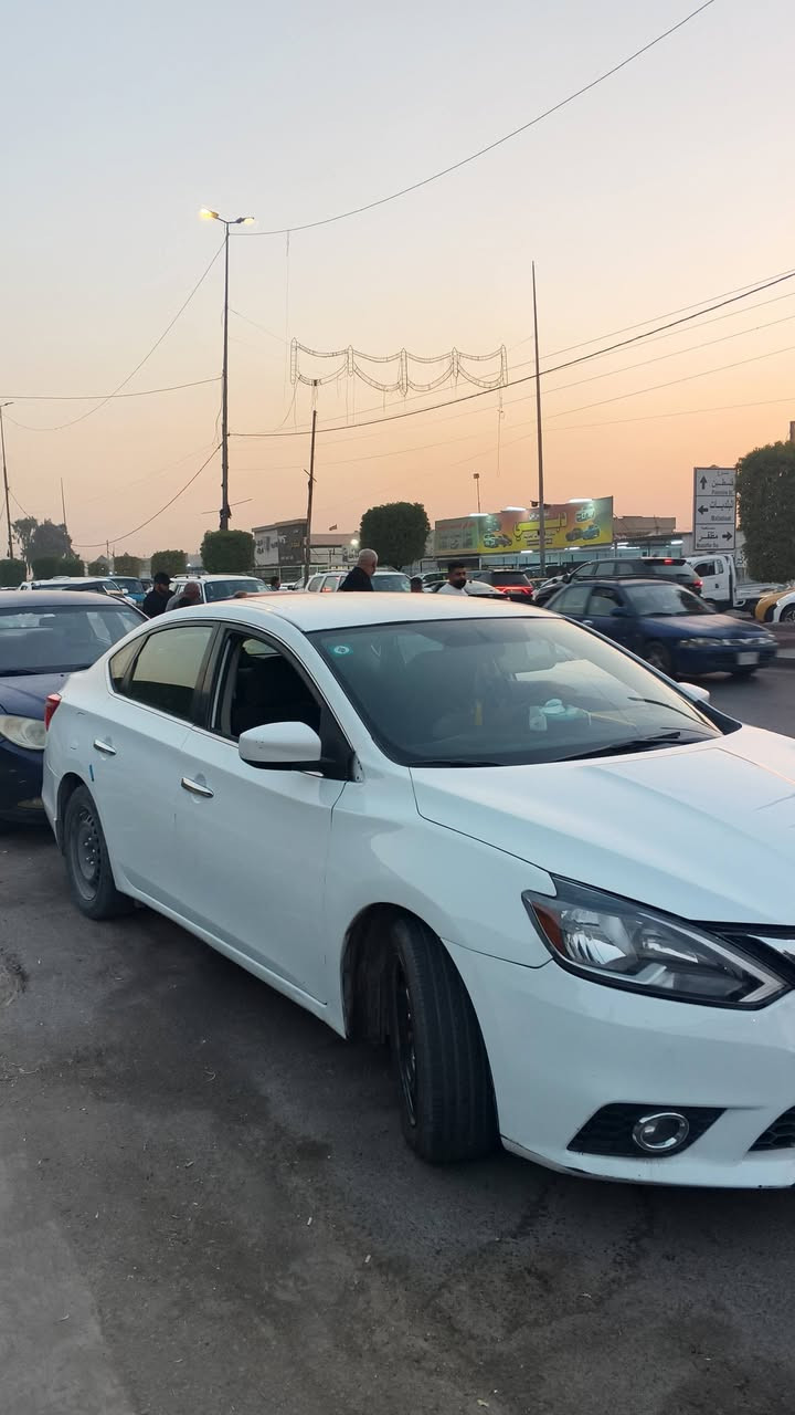 السلام عليكم سنترا 2018 للبيع رقم بابل مكانها بغداد تحكمات ستيرن كامرة رادار الارضية جلد كير مكينة تبريد خير من الله تايرات امامية جديدة ثلاث اوضاع قيادة سبورت وايكو وعادي 
 وعادي السيارة باسمي التحويل ثاني يوم السعر 85 وبيها مجال 

***********
