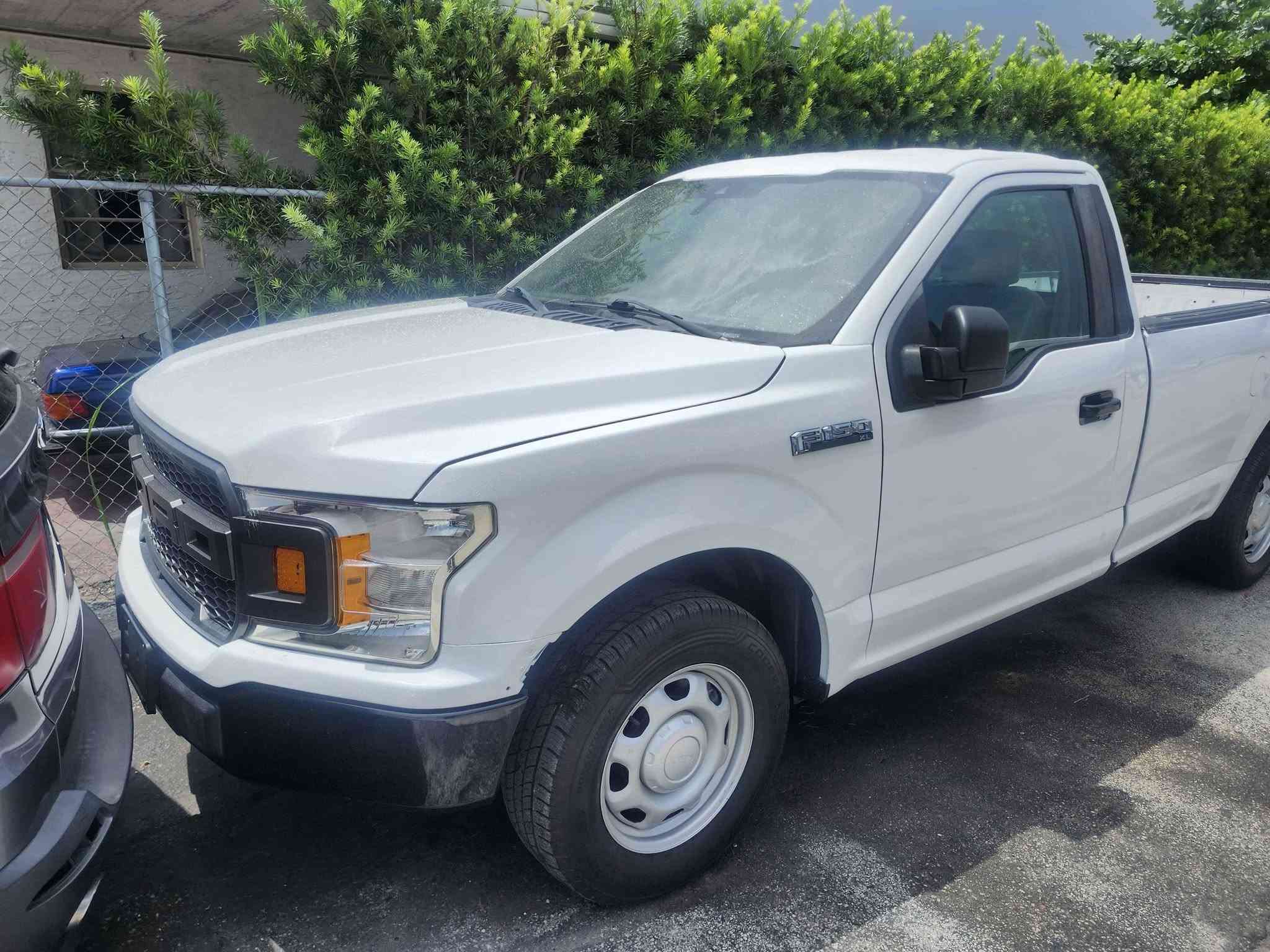 Exelentes condition todo perfectamente bien exelentes mantenimientos como nuevo Price partes nuevas 

Price  :  $ 6500 firme no ofertas amigo 

786 356 35 30 or 786 256 44 98 Raul or Rolando LLAMAR MEJOR QUE TEXT A VESES NO LO VEMOS EN HORAS no textos Miami, FL
