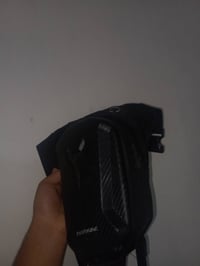 جنطه دلفري كاربون مستعمله قليل لا شك ولا هاي مكانه شارع فلسطين 0776049...