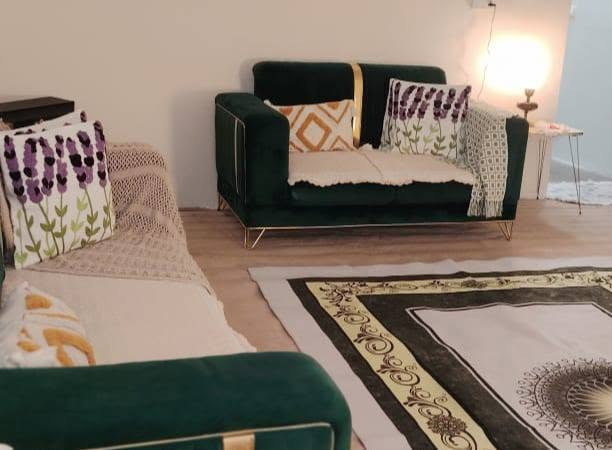 تخم للبيع 8 نفرات نضيف مابي عيب سعر 225 بي مجال رقمي للاستفسار *********** ويا طبلات
