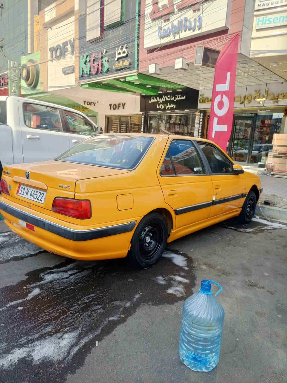 سلام عليكم بيجو بارص موديل 2018سيارة مكفولة من ضربة وصبغ وتبديل 
لا خياس ولا جراد بعدها عل وضع الشركة داخل بلادي 
سبير شركة تخم تاير هلو قبل سبوع شديتة تبريد ثلج مكينة گير حدادية جدد رقم بغداد تحويل مباشر بسمي سعر 58وبيها مجال مكاني البياع ***********
