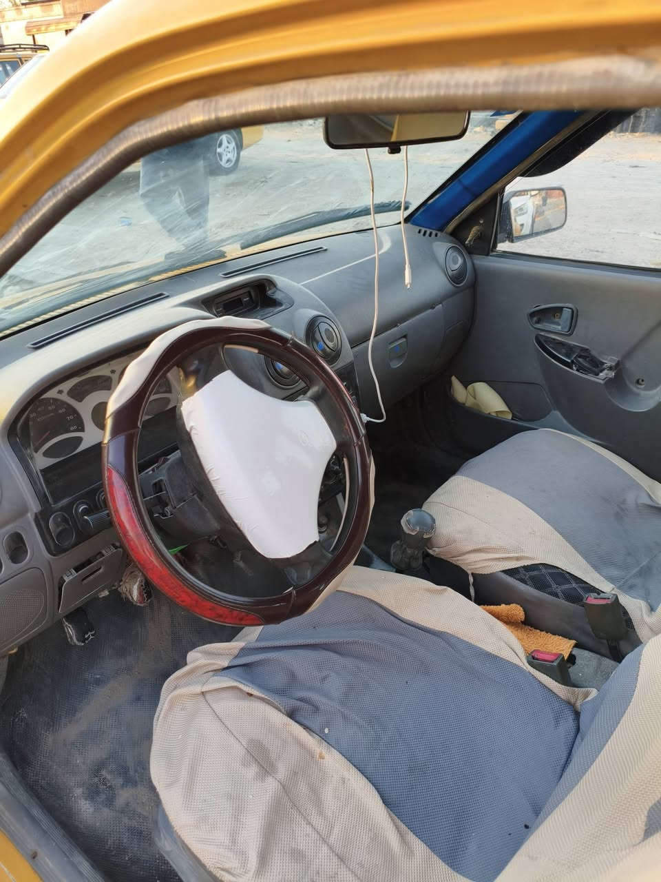 موديل 12رقم بغداد سياره جاهزه بأسمي مكانه ديوانيه مصفره هيئه وغرامات سعر 25وبيه مجال،***********
