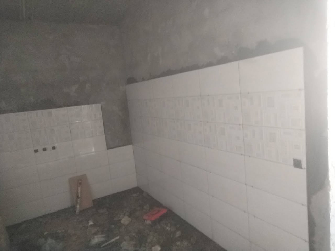 سلام عليكم خلفة سيراميك شغل درجه اولئ  60في30و120في60بورسلاين 60في60 عنوان نجف الاشرف  *********** ! الحجز ولاستفسار

