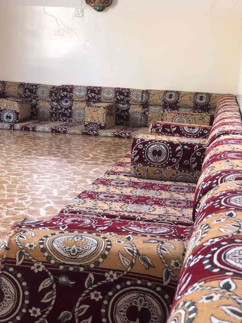 ديوان ارضي • مستخدم قليل • ٧×٣ ونص
