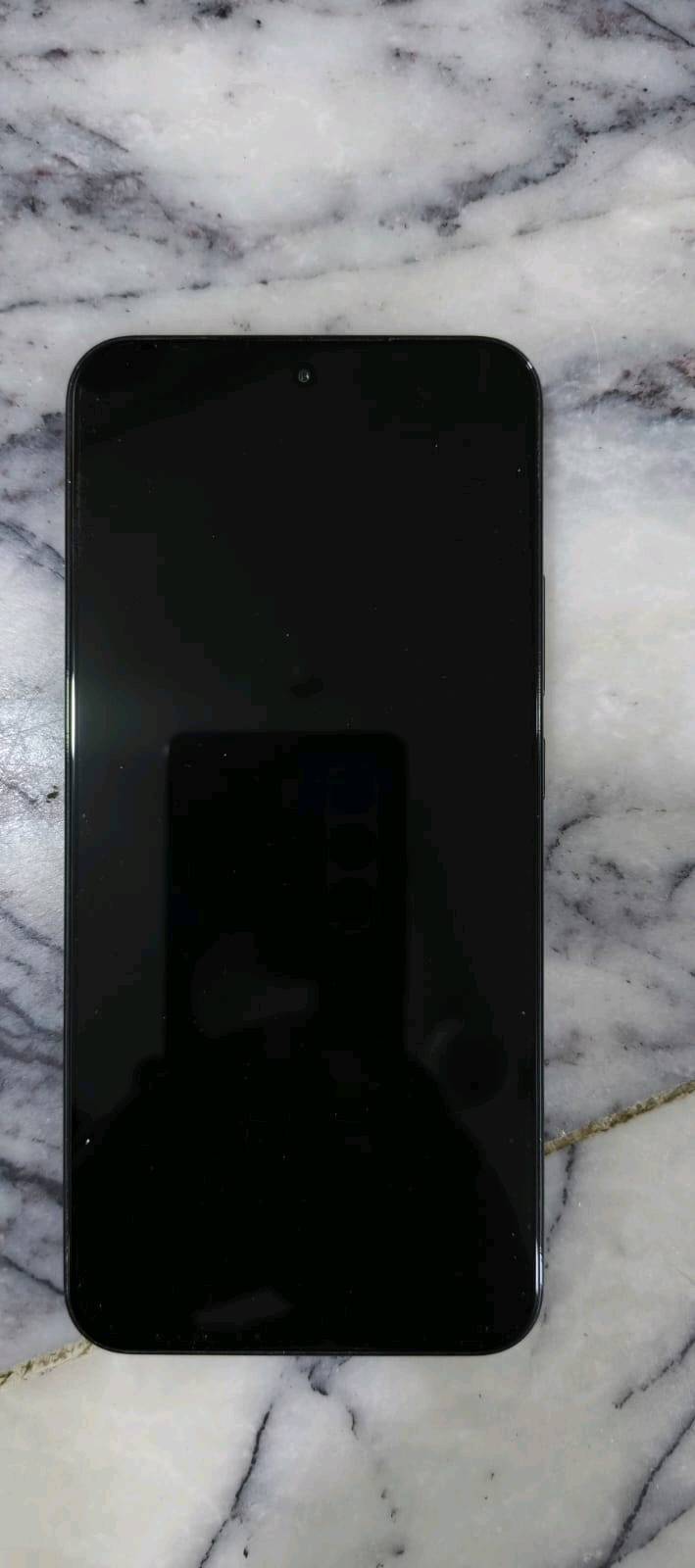 جهاز Honor x9d مستعمل 3 شهور 
اخذتة ب600 اريدة بـ500 وبي مجال
حيل نضيف مابي اي عطل لو شي استعمال خفيف مجرد واتساب وهاهي الجهاز حيل نضيف 
مكاني بغداد حي الحسين للاتصال ***********