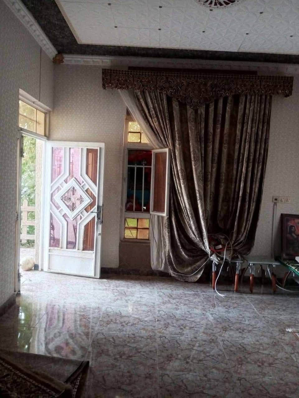 العنوان كوت حي الحكيم  نزلت عطوف المساحه البيت 300 زراعي مسجل بل بلديه
***********.رقم صاحب لبيت  ابو سجاد دبي
