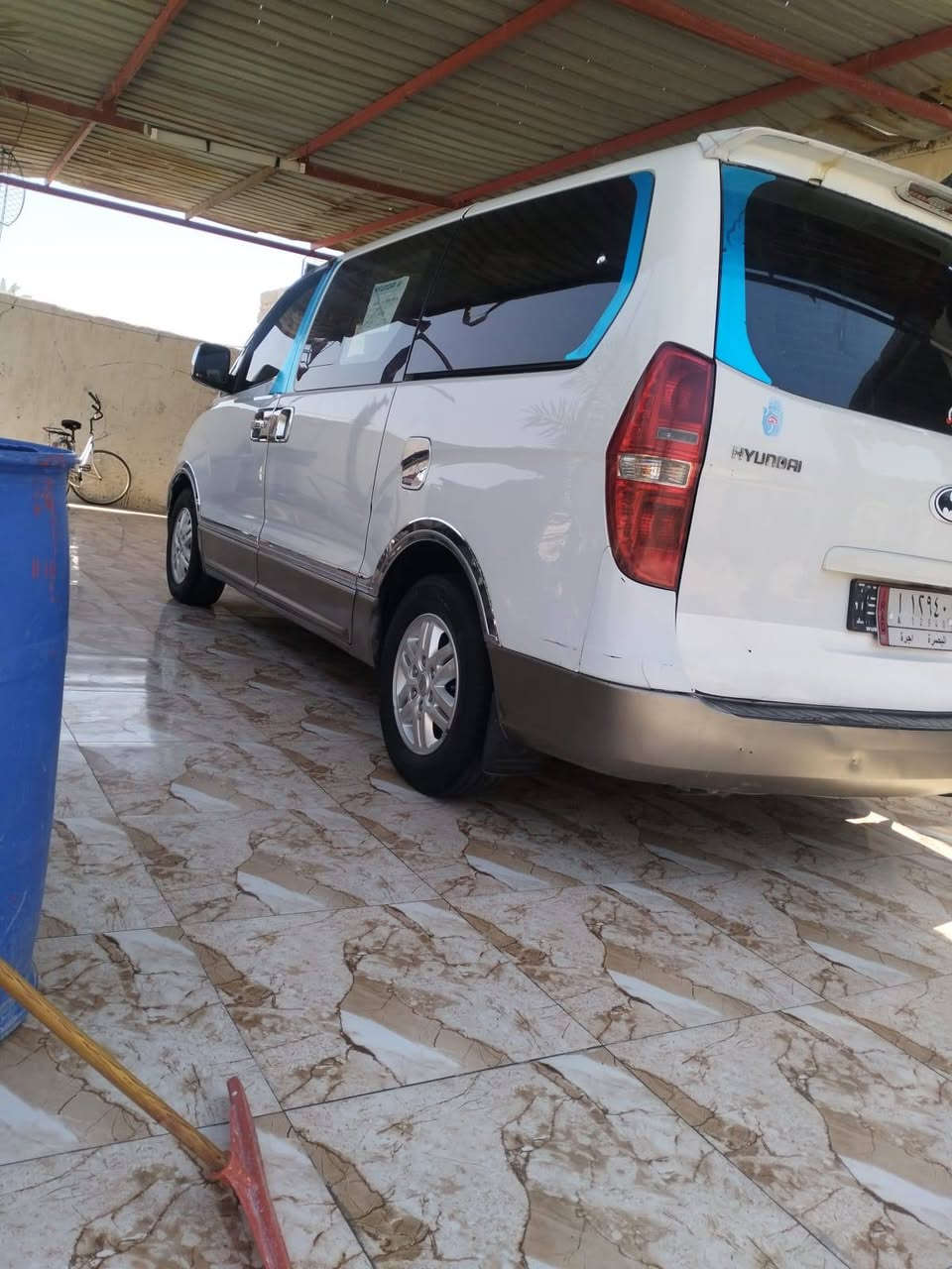 السلام عليكم ستاركس البيع مديل 9 سياره كفاله ماعده مدكر وره بي صبق نصه وياله دبلو 18 مكينه 12 بيها بخار قليل دوشمه جديه مفتوح ومحور سياره بكاني بصره سعر 128 وبيها مجال رقم هاتف ***********
