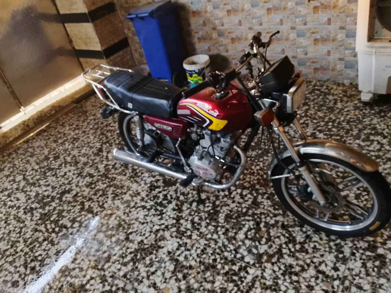 سيفان 23 دراجه نضيفه اوراق كامله بيع او مراوس عنواني بسمايه رقمي ***********

