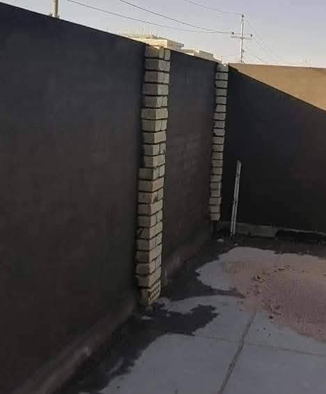 السلام عليكم خلفت لبخ كادر كامل لبخ وجص ومخمر وشغل مصاطر تكنيد شرط شغل مضبوط ويوم عله يوم شغلنه بس الجمعه نكعدها ناخذ قطعي وعله المتر  لبخ وجص ومخمر المتر ب5  واجهيات تقطيع وتطعيم هم نشتغل وقبل ماشتغل اخذك لشغلي تشوفه بعينك احسن الك والي (***********)هاذا رقمي نتصل وبخدمتك
