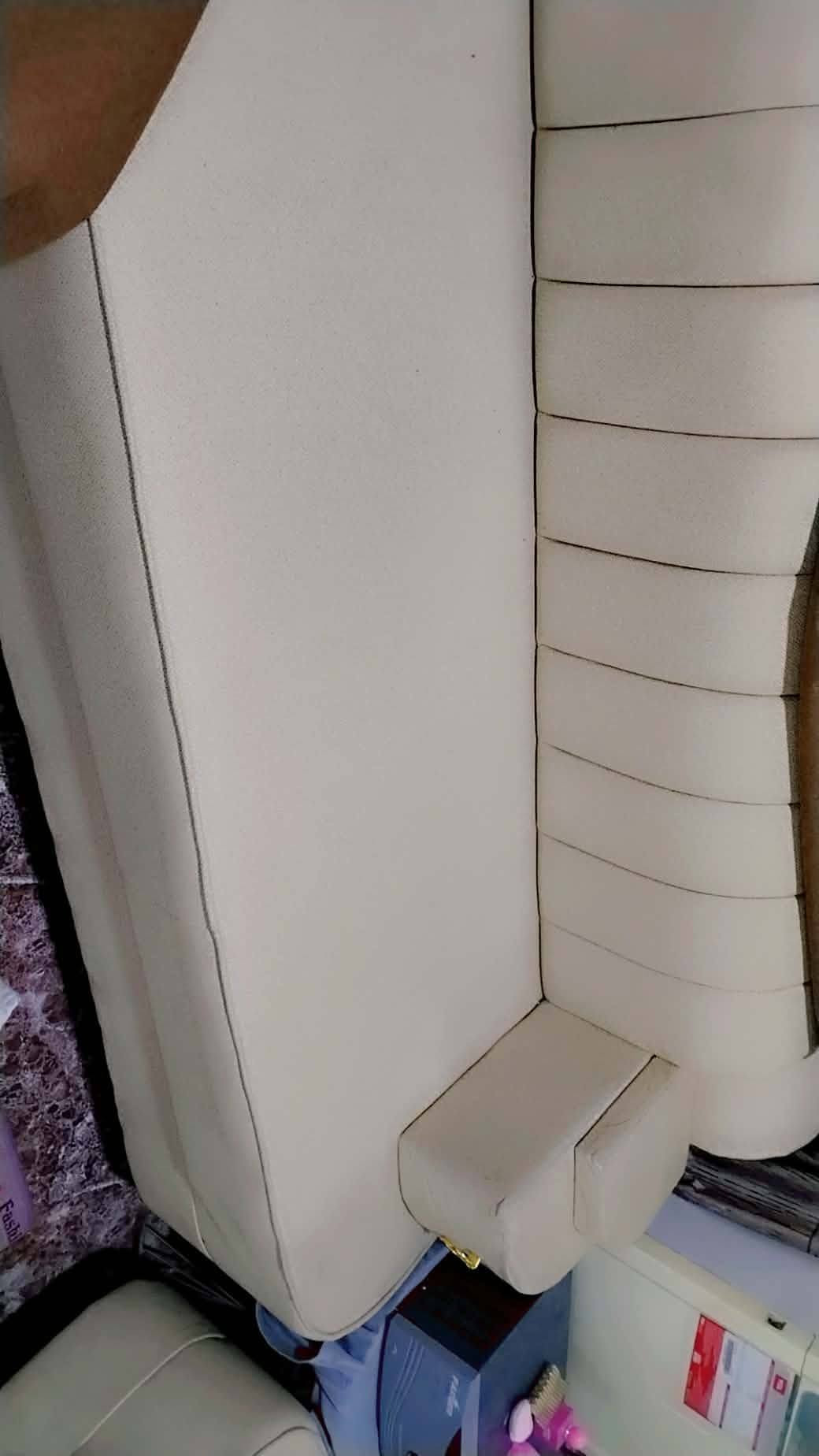 ديوان للبيع 12 متر 22 نفر...  شغل توصاه مو سوكي حطاطه خشب بلوك سفنج ضغط قماش درجه اولى سويته قبل شهرين مليون وربع للبيع مليون وبي مجال...  العنوان كاطون الرحمه قرب جامع الاقصى ***********
