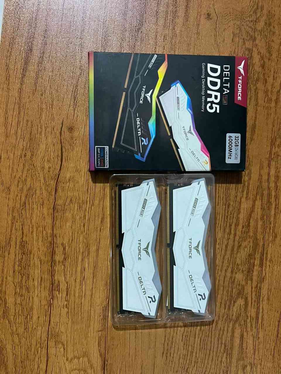 معالج i7-١٢٧٠٠ • رام ٣٢ DDR5 • كرت شاشة RX7700XT