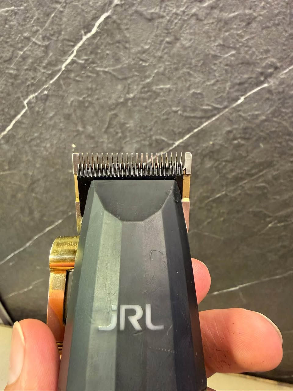 للبيع مكينه Jrl نضيفه وشغلها يخبل بشرط ابيعها عالفحص وعالشغل شاحنتها وايرها قصير بسبب قطع سويته 
سبب البيع داريد اخذ الموديل الاحدث 
قيم باليرضي الله بدون كسران 
مكاني حريه شارع باتا ***********
