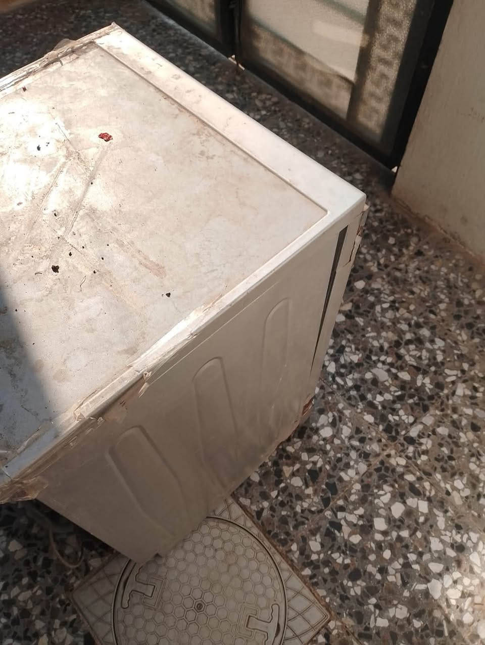 غساله صحون بس لان ما  ماسحيهه بعدهه بترابهه سعرها 45 الف مع توصيل
للاستفسار على الرقم ***********
