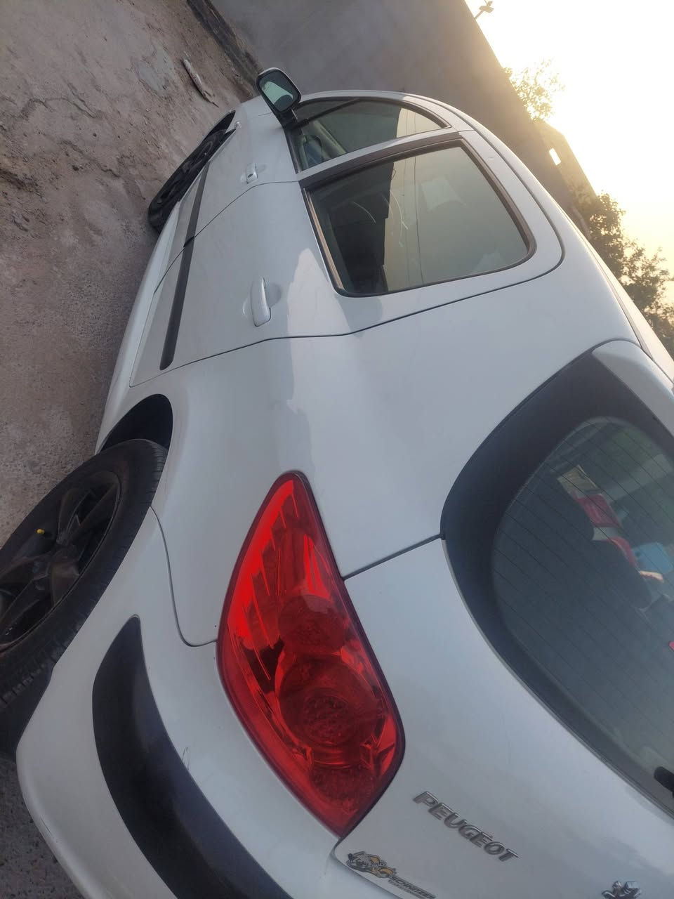 بيجو ٣٠٧ • ٢٠٠٦ • رقم بغداد