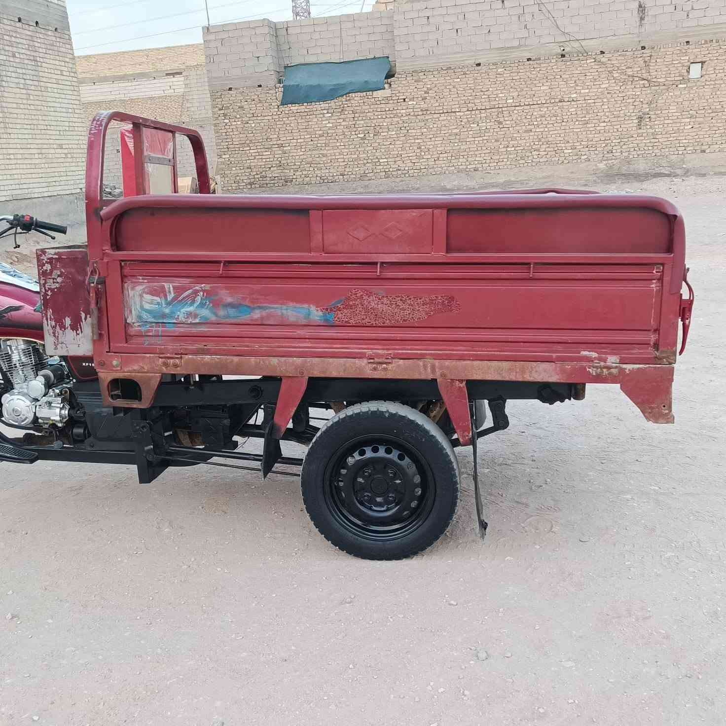 السلام عليكم ستوته موديل 14 بيها محرك 19 ما مفتوح ستوته نظيفه اوراقها باسمي جاهزه ومجه كهربات كلها شغاله مكان كربلاء حي النضال==***********
