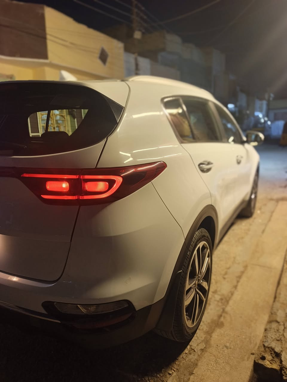 🚘 للبيع كيا سبورتاج خليجي موديل 2020

ماشية 75 ألف كم فقط، السيارة نظيفة والتفاصيل كاملة    

🔹 التايرات شادهن قبل أسبوع
🔹 منظومة زنون كاملة وأصلية، سعرها 200$
🔹 خليجي
🔹 موديل 2020
🔹 ماشية 75 ألف كم

💰 السعر: 185 ورقة، وبها مجال بسيط
📍 الموقع: بغداد – الشعب
📞 ***********

الجاد يتفضل، والسيارة جاهزة للفحص. 🌹
