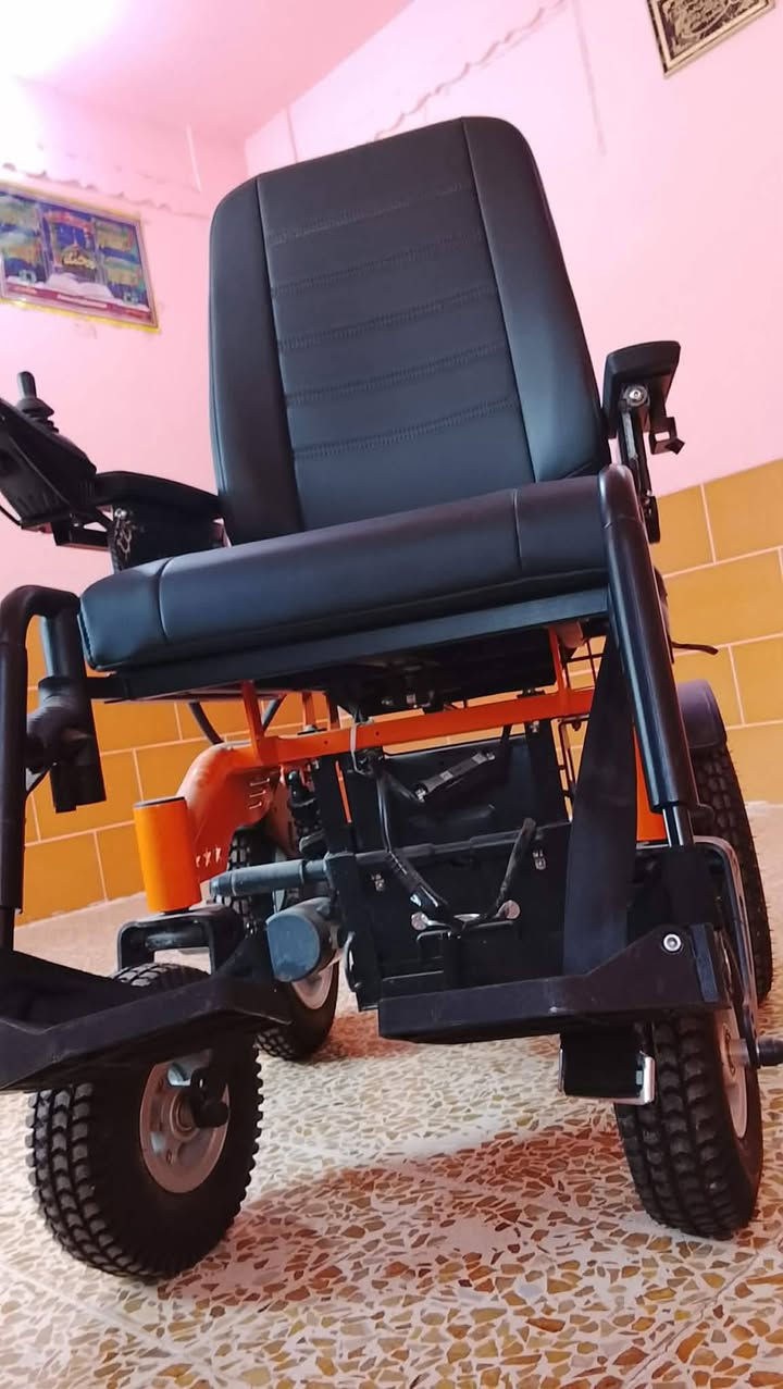 عربانة جديدة ما مستعملة للبيع 
السعر ٥٠٠ الف
***********
