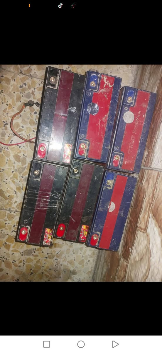 سلام عليكم بطاريات دراجه شحن ٢٣ أمبير شغالات عل فحص شرط الفحص شكد ما أترسد ابيعلك سعر الواحد ب35 مكاني بغداد مدينه الصدر الرقم ***********
