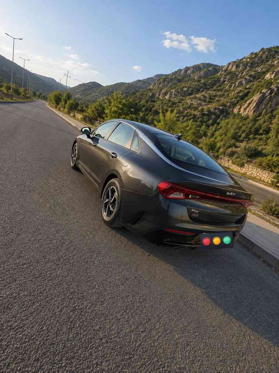 🔥 KIA K5 2022 — لعشاق الـ K5 🔥
🚘 FIRAS CARS
لسنا الوحيدين… لكن نطمح أن نكون الأفضل ❤️
🔥 الحلال للبيع — نقد فقط 🔥
كيا K5 موديل 2022 | رقم أربيل جديد
✨ المواصفات LXS:
شاشة مع تنبيه أعطال ومعرفة بالعربي
رادار أمامي وجانبي
كاميرا دوارة
تحديد مسار
أوتو
هندبريك بصمة
تشغيل عن بُعد
بصمة أبواب
حساس مانع اصطدام
تبريد ثلج ❄️ قطعة واحدة
مكينة 1600 GDI DOHC | 4 سلندر
اقتصادية جداً بصرف البنزين
تقبل بنزين عادي
🛡️ حالة السيارة:
إيرباكات ستيرن وبردى باب جهة نفر
شرط بدون دواخل
الشواصي والبدنه والغد والبطانة شرط
حادث سيارة بأمريكا
جاملغ أمامي + باب نفر + حافة بونيد
صور الحادث مرفقة ويا صور السيارة
ماشية 135 ألف كم
السيارة مصبوغة بالكامل بسبب سقوطها من سيارة الشحن
هزة 2027
سنوية ما ساقطة
شرط تحويل ثاني يوم
💰 السعر: 127 ورقة
🔥 وبيها مجال للطيبين
📍 مكان السيارة: أربيل
⚠️ ملاحظة مهمة:
السيارة مو إلي، معروضة يمي للبيع. أبيعها مقابل عمولة بعد الاتفاق بين الطرفين، وكل تفاصيل السيارة مذكورة بكل وضوح.
📞 للاستفسار:
***********
***********
❤️ إذا تدور K5 نظيفة من ناحية الدواخل والشواصي وبمواصفات حلوة، هاي تستاهل تشوفها بنفسك.
🌹 تحياتي للجميع
FIRAS CARS
