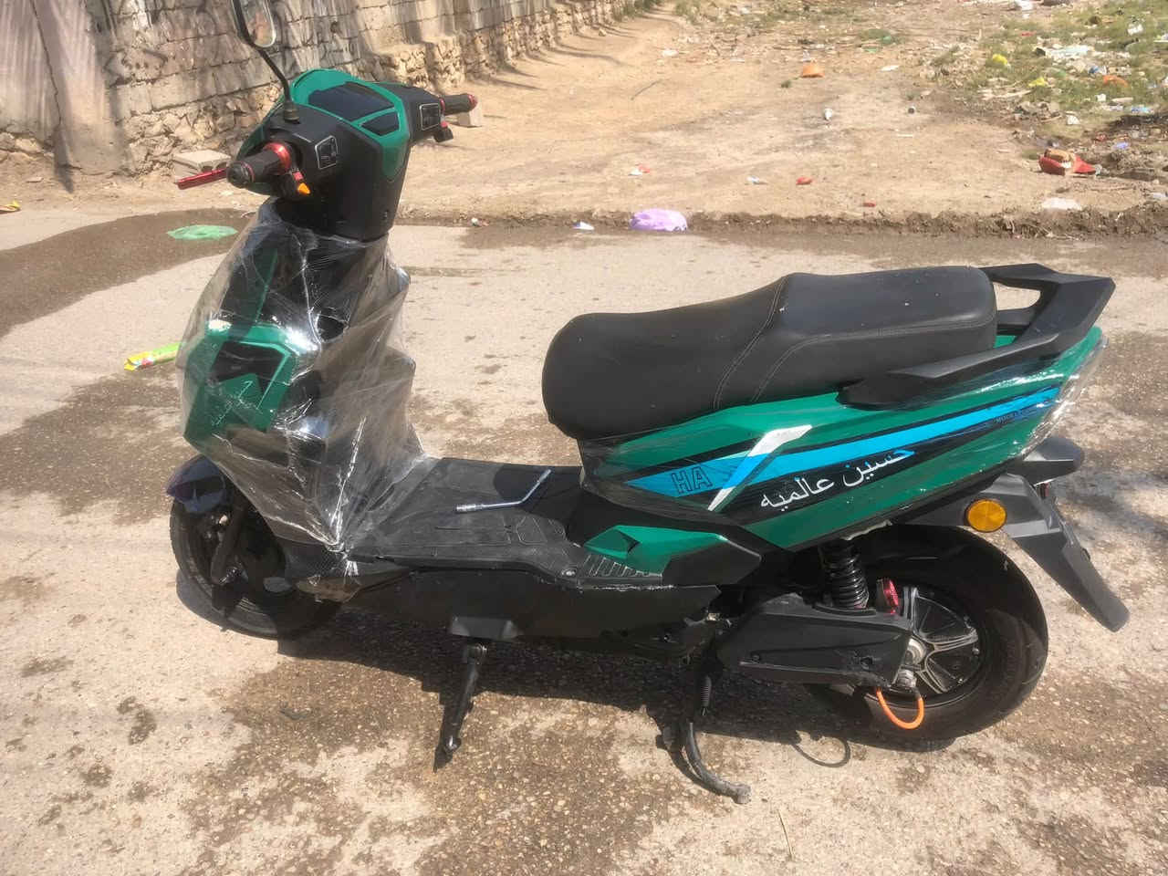 سلام عليكم موطور شحن للبيع نضافه فول بطاريات ١١ونص و ثنين ١٠ونص ست بطاريات. موطور نضيف بي نضام بك سعره ٥٥٠وبي مجال مكاني الرمادي الصوفيه قرب كليه المعارف رقم التلفون ***********

