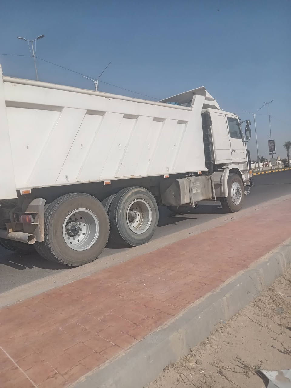 السلام عليكم اخوان البيع سكانية قلاب موديل 92 رقم انبار محرك وكير واكسل شرط حدادية جديد تحويل مباشر مكان نجف شارع معمل رقم. *********** *********** موشراي لاتصل ارجك
