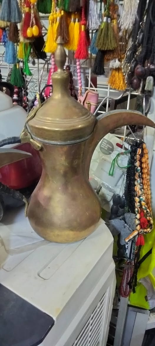 العنوان السماوه مجمع الجوادين رقم محلG 12واتساب ***********
