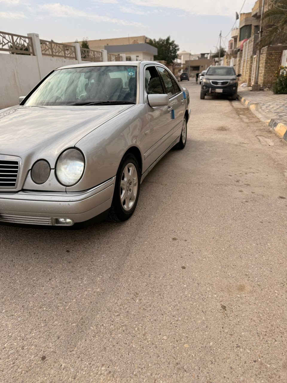 للبيع مارسيدس ام عيون موديل 97 مواصفات فول واحد على واحد رقم بغداد بسمنه محرك 6 سلندر خراطيم مرغوب مكفوله من الضربه صبغ عام جماليه مكانهه واسط الكوت ترهم مراوس السعر 95 ورقه  ***********.   ***********
