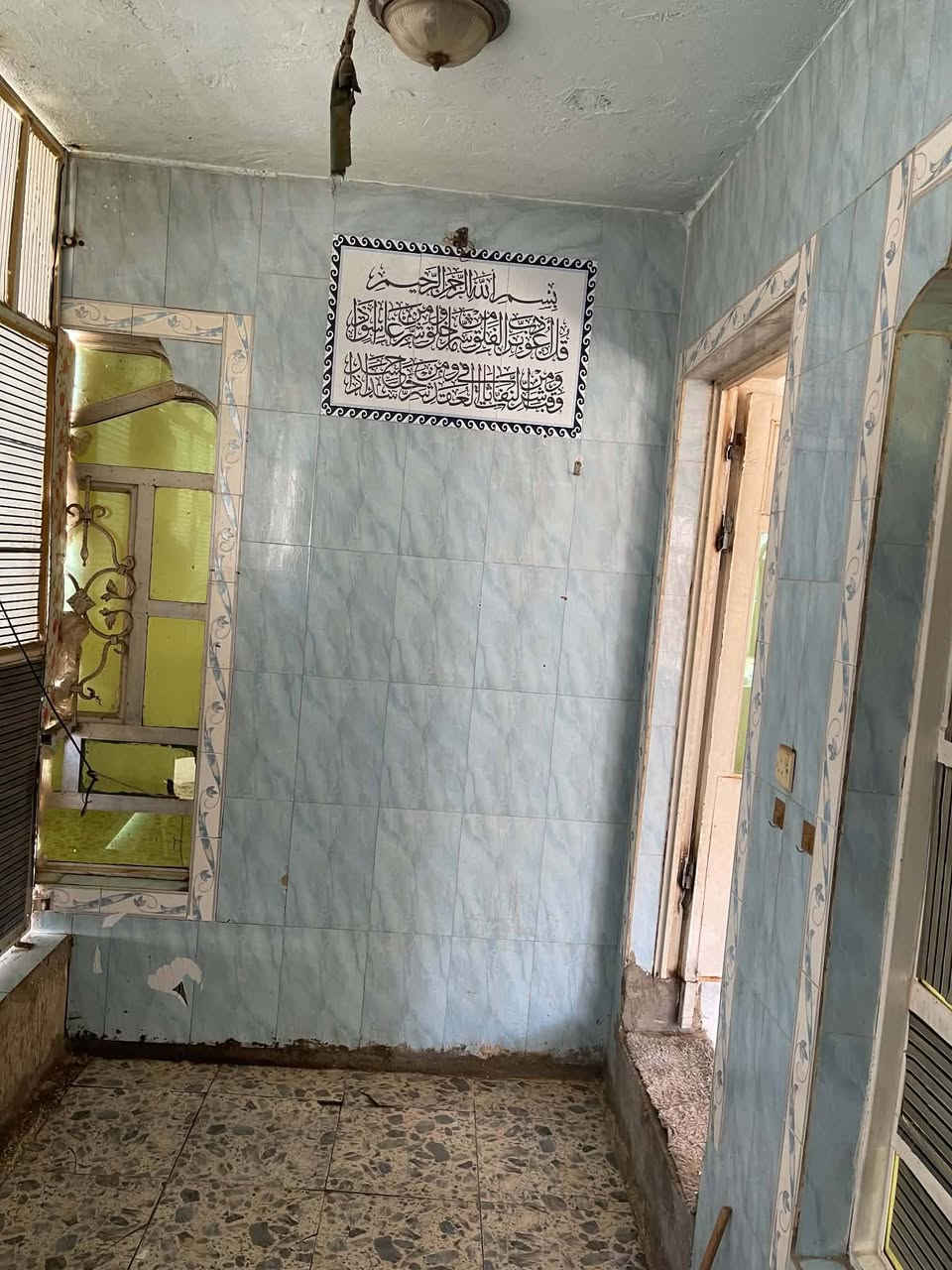 شقه  الايجار 🏠 طابق ثاني معزوله  ✅

يحتوي على غرفتين  نوم و وكنيدور  ومطبخ وصحيات ✅

الموقع  🌏مقابيل مستشفى الاسكان ✅

قيمه الايجار  250✅

الاستفسار الإتصال بالرقرم ‎***********متوفر واتساب✅
