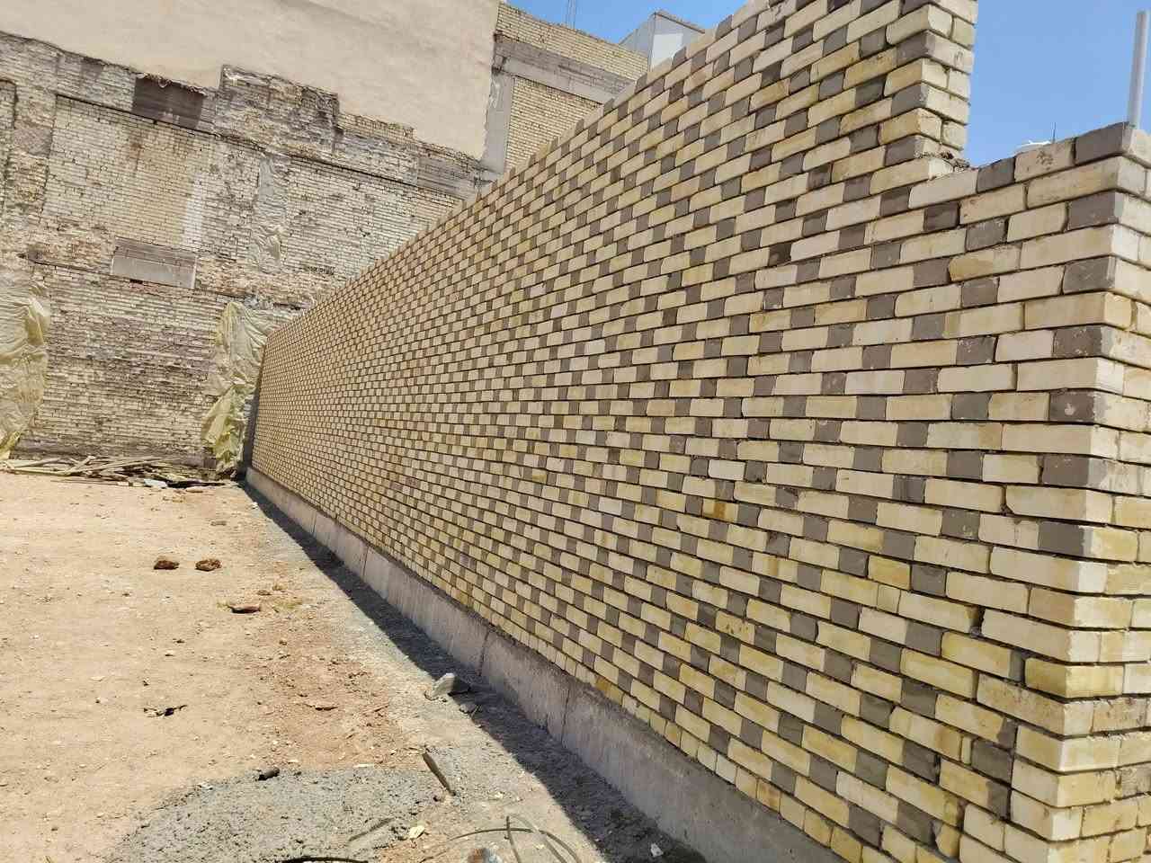 خلفه بناء درجه اولئ بسعر معقول وتلزام بل مواعيد وتساب موجود وبل خدمه مكاني نجف 
***********
