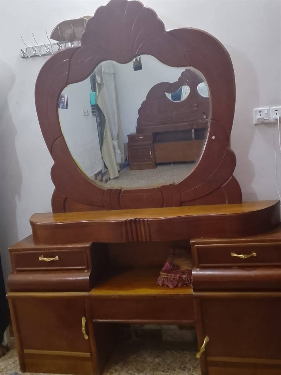 غرفة نوم • إشارة