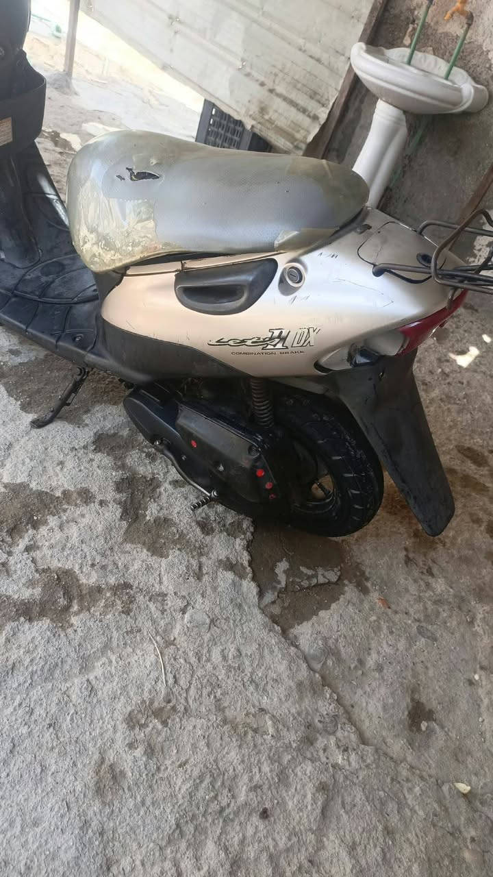 سلام عليكم دراجه البيع شلعه مشي يخبل تصل عل رقم***********
