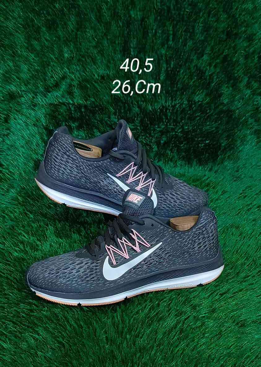 👟باله اوربي مستخدم نظيف درجه اولى 👍🏻
ماركات فقط قياسات مختلفه  
كل القياسات مذكوره داخل صوره
يوجد توصيل جميع المحافظات 🌷 🚛 
لتواصل***********📱

نص مكتوب في الصور:
- تیمبرلاند
- 43,5
- 26,5,,Cm
- 38 23,5,Cm
- 42 26,5,Cm
- 40,5 26,Cm
- 45
- 29,Cm
- 41 قالب كبير
- 27,5,Cm
- 40,5
- 25,5,Cm
- 44
- 28,Cm