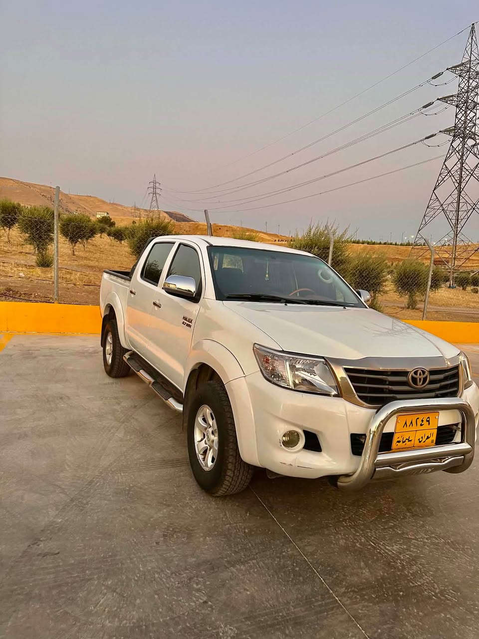 تۆیۆتا مەرزیە مۆدێل ٢٠١٣ گێر ئۆتۆماتیک دەبل ئەکسلی بتڵ 
گێر و مەکینە و ئەکسل تەبرید بەشەرت، سەیارەکە زۆر جوانەو مالی دۆستە ، سێ پارچەی پێشەوە بۆیاغە بێناو بێ ئێرباگ لەگەل شانی سەکن کەڤەرەکەی گۆراوە ١٨٨ هەزار کم ڕۆستووە  سەنەوی بەسەر چووە 
نرخ/ 189گەڵا مامەڵەیەکی برایانە
شوێن:سلێمانی
*********** السليمانية, العراق
