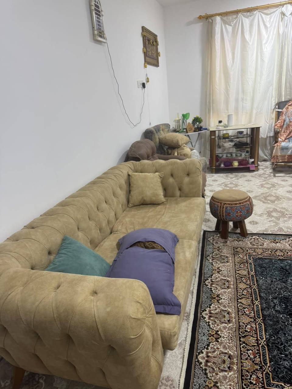 تخم من شركة برونز نسبة نضافة ٩٩%
فقط سحابات كوشات فالتات 
يتكون من
٢ ثلاثية
٢ فردية 
سعر ٥٠٠.٠٠٠
العنوان مجمع دار السلام مطار مثنى
*********** تواصل
