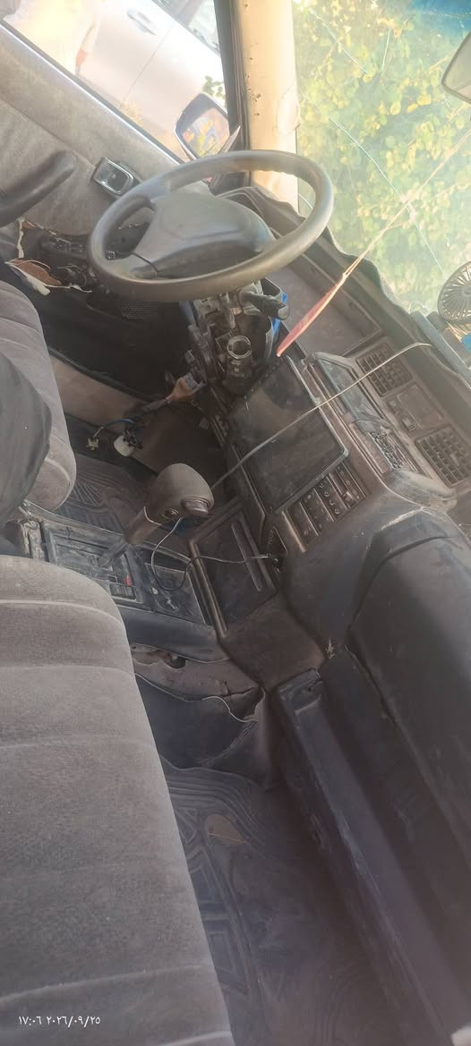 ‏السلام عليكم ارنب للبيع مديل 2000 محركه 2 ونص ففتي بي خيط تبخير محتاج  ومستعجل عله بيعته سعره 30 وبي مجال للشراي مكاني ناصريه مركز منطقت الشموخ الرقم /***********

نص مكتوب في الصور:
- 17:06 2026/09/25
- ١٧:٠٦ ٢٠٢٦/٠٩/٢٥
- 17:06 ٢٠٢٦/٠٩/٢٥