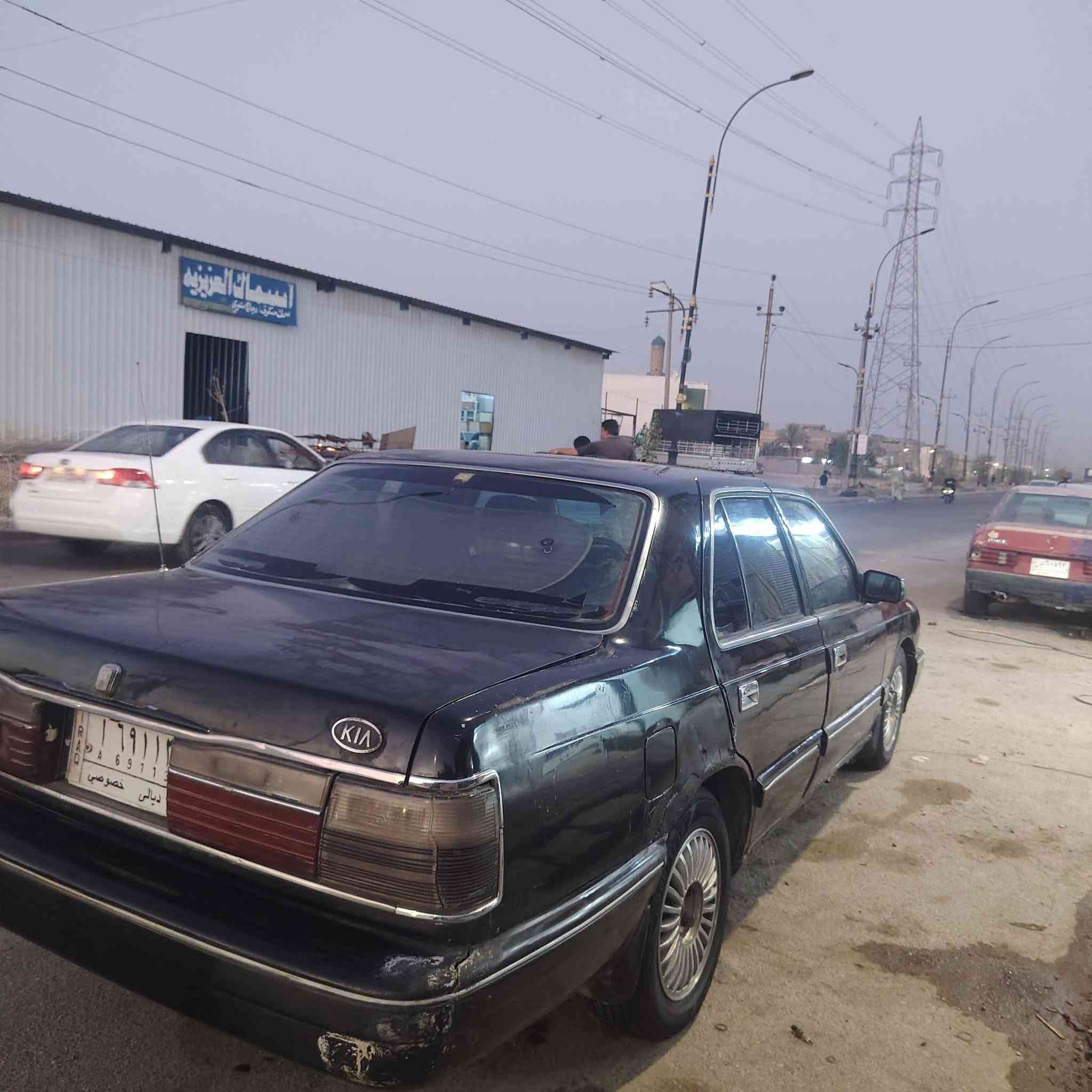 كيا بونتيشا 1994 رقم ديالى باسمي كير ومكينه بلادي سياره حلوه وكاعده سعرها23 بيها مجال بسيط مكان السياره واسط العزيزيه /***********
