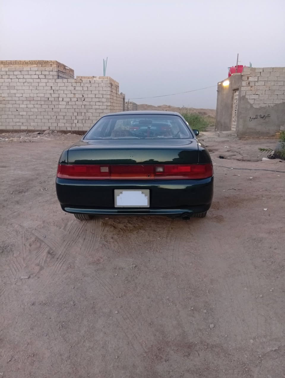 شيزر نفخ ياباني موديل 1992م السياره جاهزه من كلشي السياره مكفولة من كص ونقل الجثه والضربه سياره متعوب عليه حداديه جديده مشط استيرن جديد تخم تاير كله جديد تبريد شغال كير ومكينه استوني شادهن من النجف مكينه 2ونص ديلكو غرفه جديده افراش جنطة جديد رقم واسط دولي باسمي تداور وين ماكان اني داورته بالنجف وين ما يعجبك السياره مال جناي الله شاهد لو ما محتاز ما ابيعه و بالعافيه على يأخذه السعر58وبيه مجال للشراي العنوان غماس الدوانيه ***********
