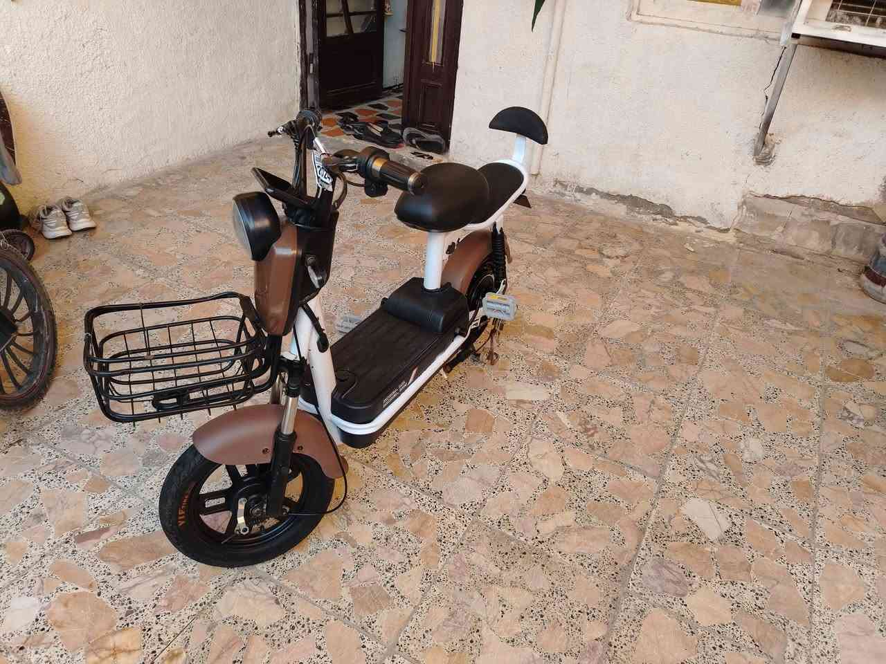 درجة شحن حجم ١٤ مديل ٢٠٢٥ مستخدمة كلش قليل بطاريات جديدة ريمودات عدد ٢ كلش نضيفة سعر ٢٢٥

او اتصال *********** (  موقع كربلاء
