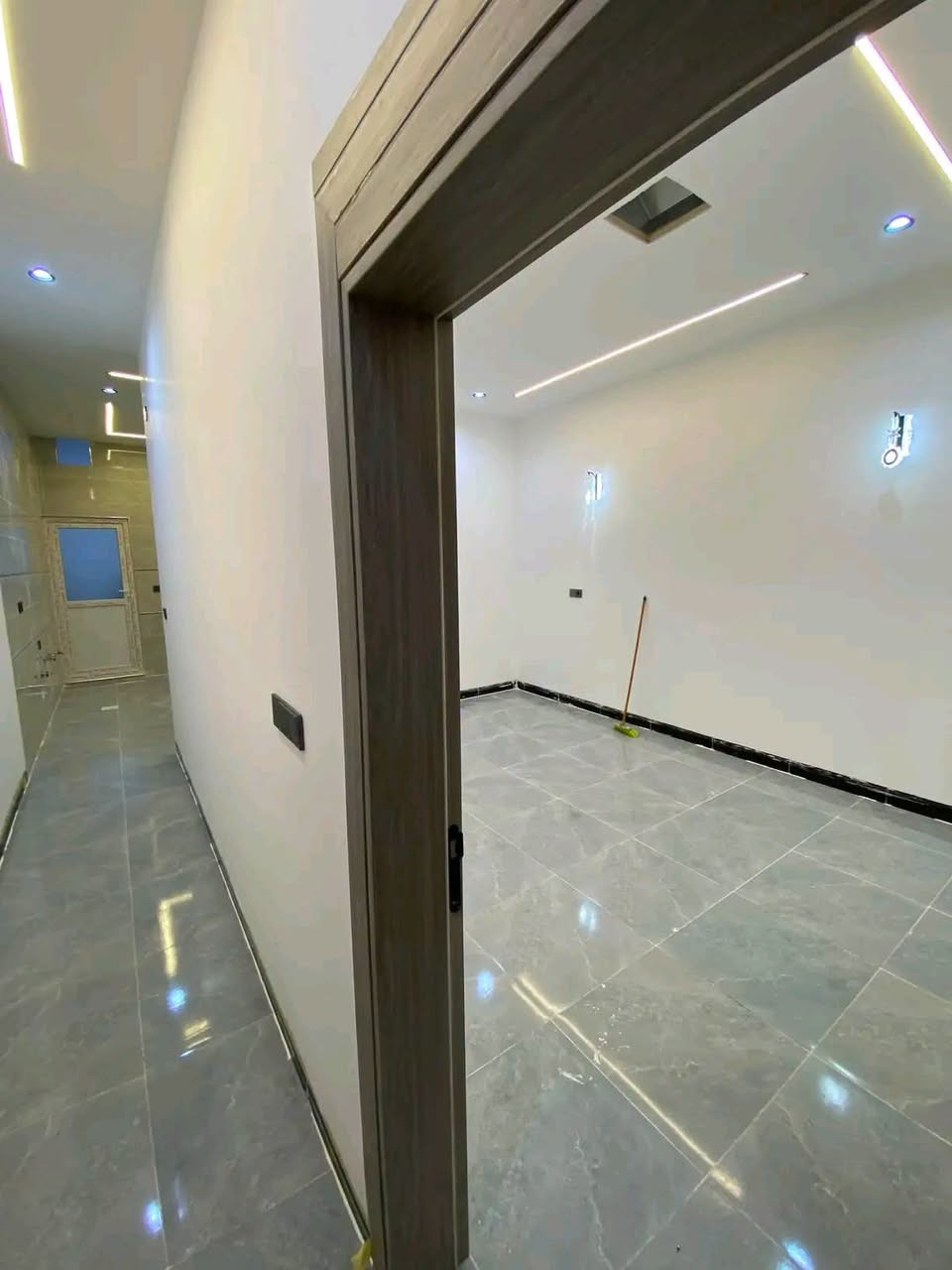 🏠 دار للبيع | طابو ملك صرف

📐 المساحة: 100م²
📍 الموقع: حي العسكري – مقاطعة 56
📌 قرب ماركت النور

✨ فرصة مميزة للسكن أو الاستثمار
#السعر 80 وقابل للتفاوض 

📞 للاستفسار والتواصل:
      ***********

#دار_للبيع #طابو_ملك_صرف #حي_العسكري #عقارات_رشيد_النعيمي
