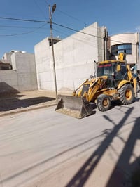 حفارة جي سي بي • ٢٠٠١ • بدون صبغ