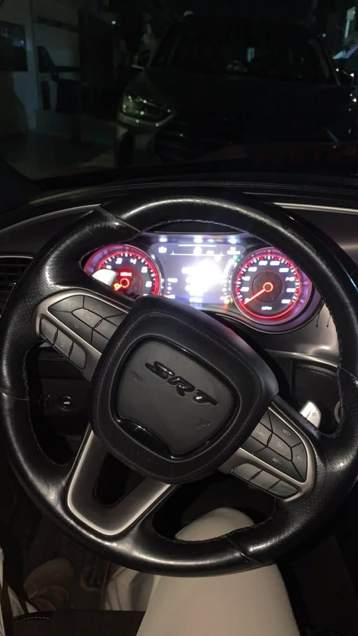 بسم الله الرحمن الرحيم 
للبيع السعر فقط 208$ ورقه و مجال 
دوج جارجر موديل 2019 SRT ٨ سلندر فول عدا فتحة 
سياره مكينه و كير كفاله و ما مفتوح برغي شرط سونار سياره
قطعة وحده سبغ قطعه مبدل بلادي بدون دواخل 
مكان سياره اربيل 
سعر ٢٠٨$ ورقه 
*********** أربيل, العراق
