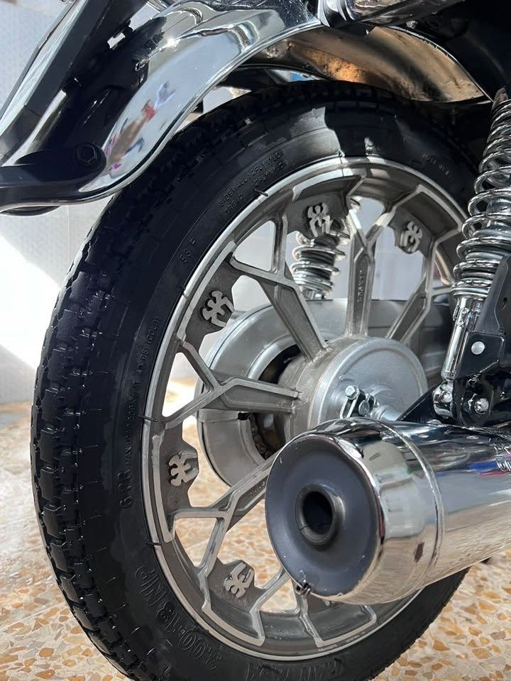 سەرەتا بە ناوی خوا ئەم ماتۆڕەمان هەیە بۆ فرۆشتن زۆر پاکە 2025ە namimotorە هەموو گیانی شەریکەیە لۆک لۆکە ماڵەکە وەسفی ناوێ سعری 640 هەزار و کەمێم معامەلە شوێن سلێمانی.  ***********
