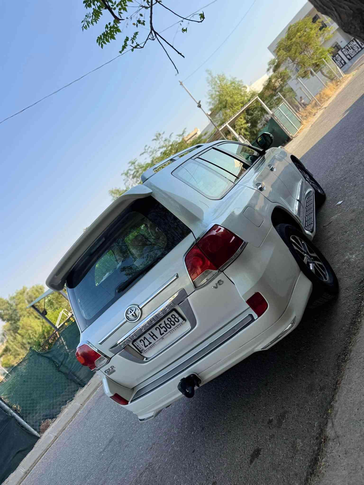 لاندكروزر GXR • ٢٠١٥ • ٢١٦٠٠٠ كم
