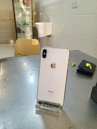 آيفون XS ماكس • ٢٥٦ • بطارية ١٠٠٪