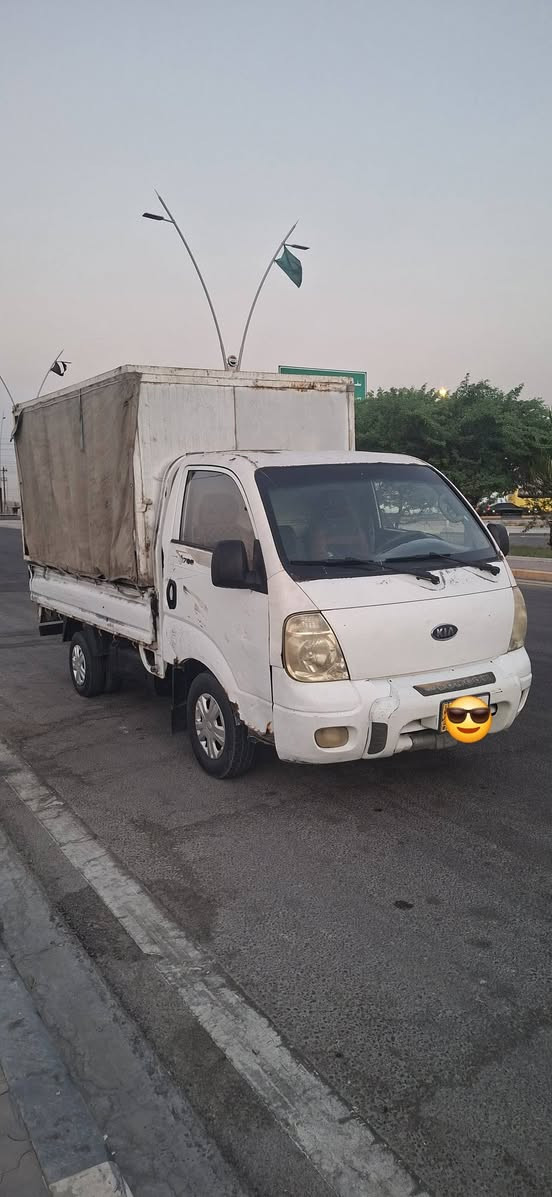 سلام عليكم كيه بنكو للبيع رقم البصره مشروع وطني تحويل مباشر سنويه جديده لغايه 2028مكينه وكيري كفاله حداديه جديده طخم تاير كهربائيات شغاله كله شاصي مكفوله السعر 60 المكان البصره رقم الهاتف ***********
