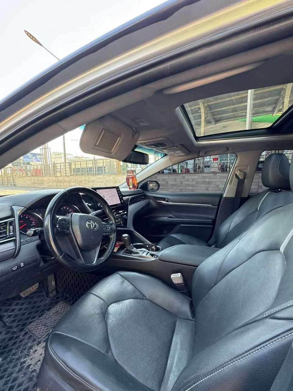 TOYOTA CAMERY XSE
2021
فول  مواصفات اعلى فئة 

مواصفات 

بانوراما

نقطة عمياء
رادات محيطية
قيادة ذاتية مع المحافظة على المسار
مانع تصادم
هاند بريك بصمة
مراية وسطية كهربائية
كراسي كهرباء مع تدفئة كشنات
بصمة وبصمة أبواب
دبل اكزوز
3 انضمة قيادة
شاشة كبيره
بصمة تشغيل
تشغيل عن بعد
لايت زينون
السيارة ماشي 54 ألف mile
محرك 4 سلندر
ضرر السيارة داعميه امامي فقط 
ايرباك مفتوح 
و تعديل بارد بل باب سايق تقريباً 10 cm
مكان كركوك 
سعرها 205$ وبي مجال 
للاستفسار 
***********
