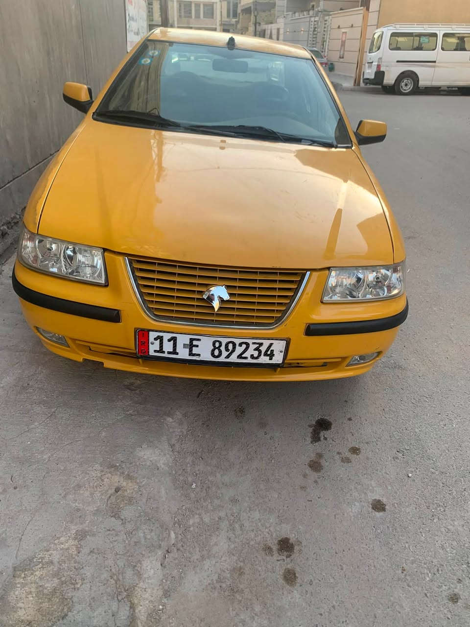 السلام عليكم سمند موديل ١٢ سيارة نضيفه حداديه مكينه كير نضيفات قطعه صبغ بيها الباقي شركه  بسمي امصفرة هيه وغرامات رقم***********العنوان الامين مقابيل بانزين خانه جبهه.سعر 37وبيها مجال
