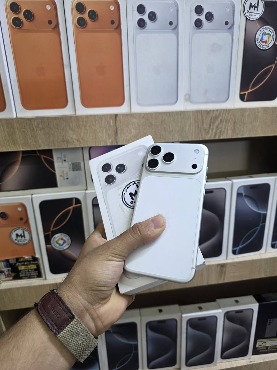 ايفون ١٧ برو ماكس • ٢٥٦ • بطارية ١٠٠٪